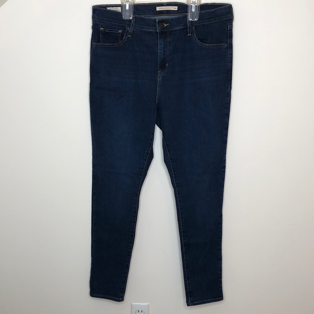 Women’s Levi Blue Jeans